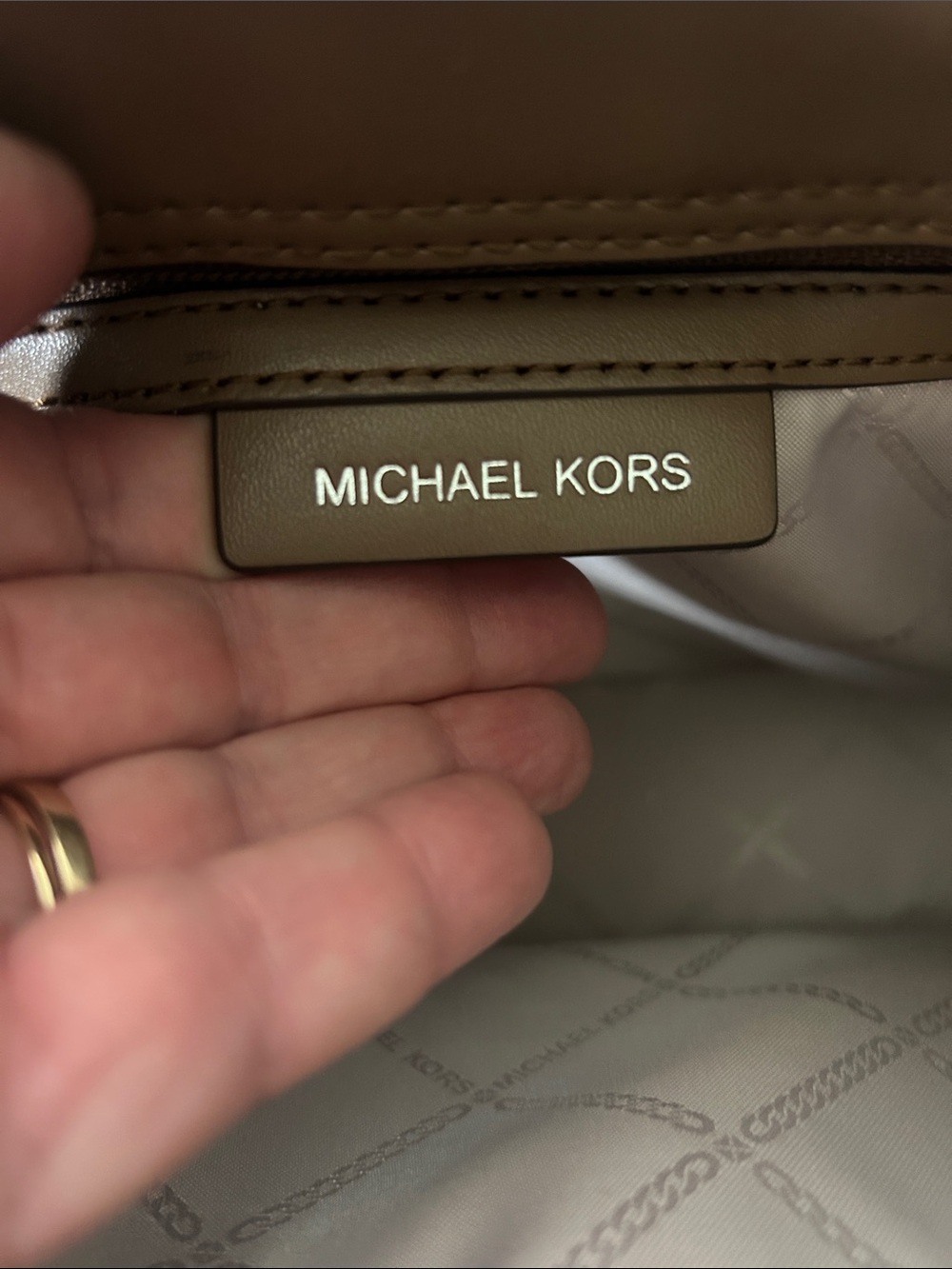 Michael Kors Susan Medium Quilted Leather Tote/Crossbody in the color Driftwood. - Picture 13 of 16